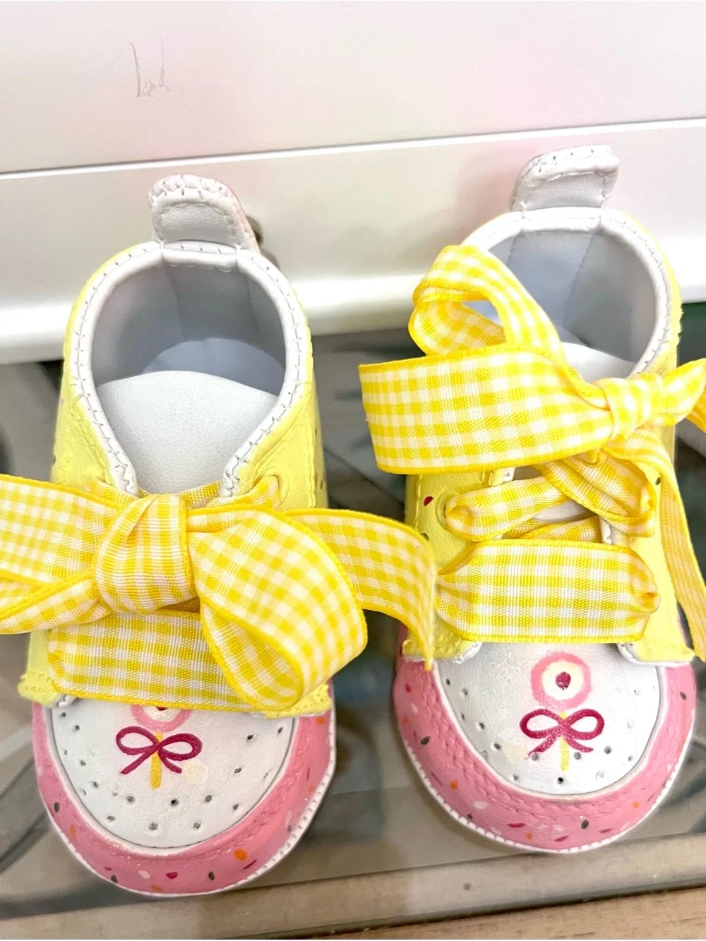 Cynthia Rowley Yellow Gingham Bow Baby Sneakers with Pink Accents